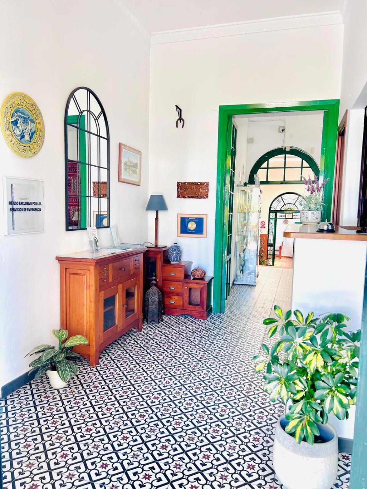 Hostal El Faro Chipiona Exteriör bild