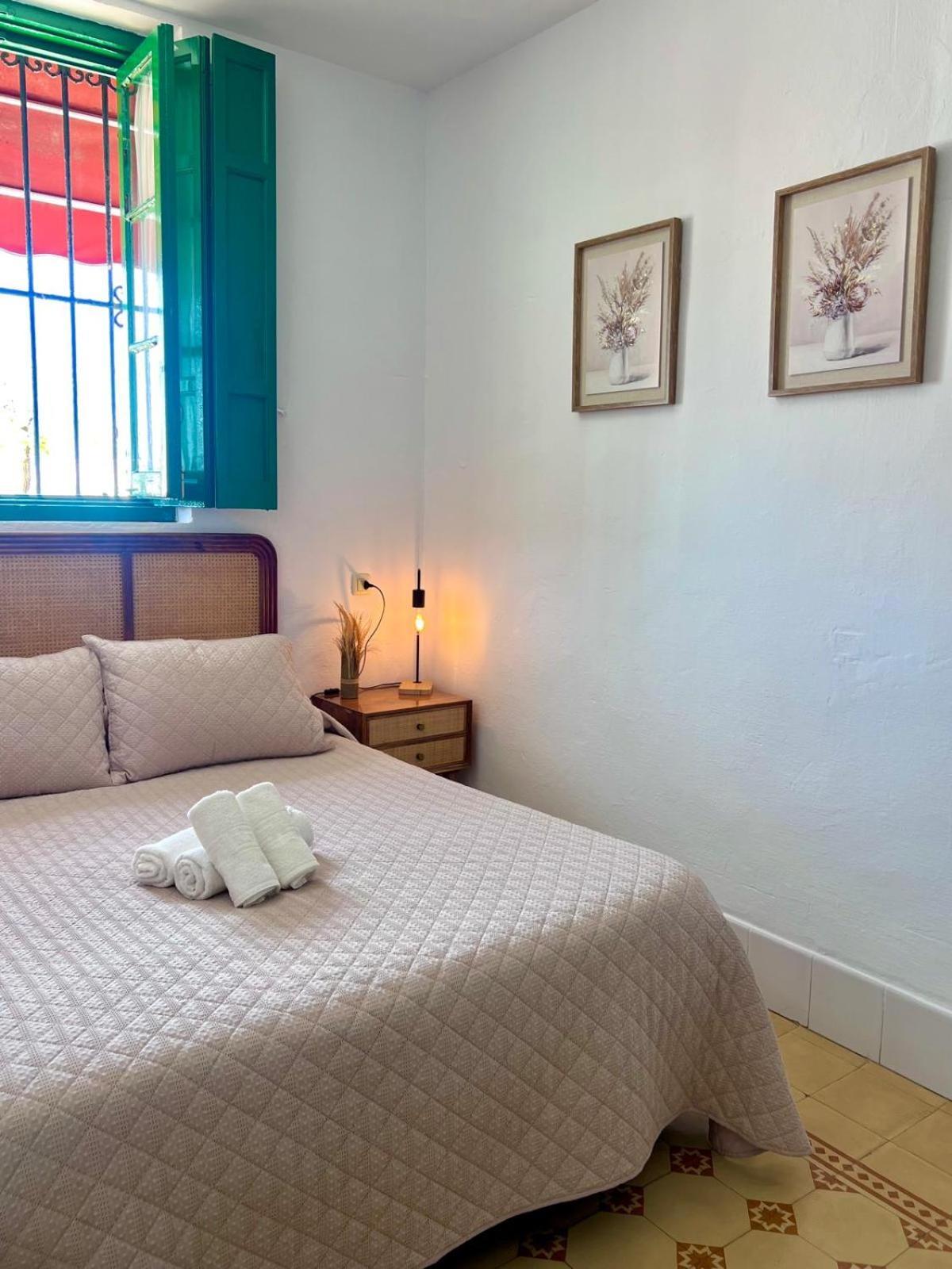 Hostal El Faro Chipiona Exteriör bild